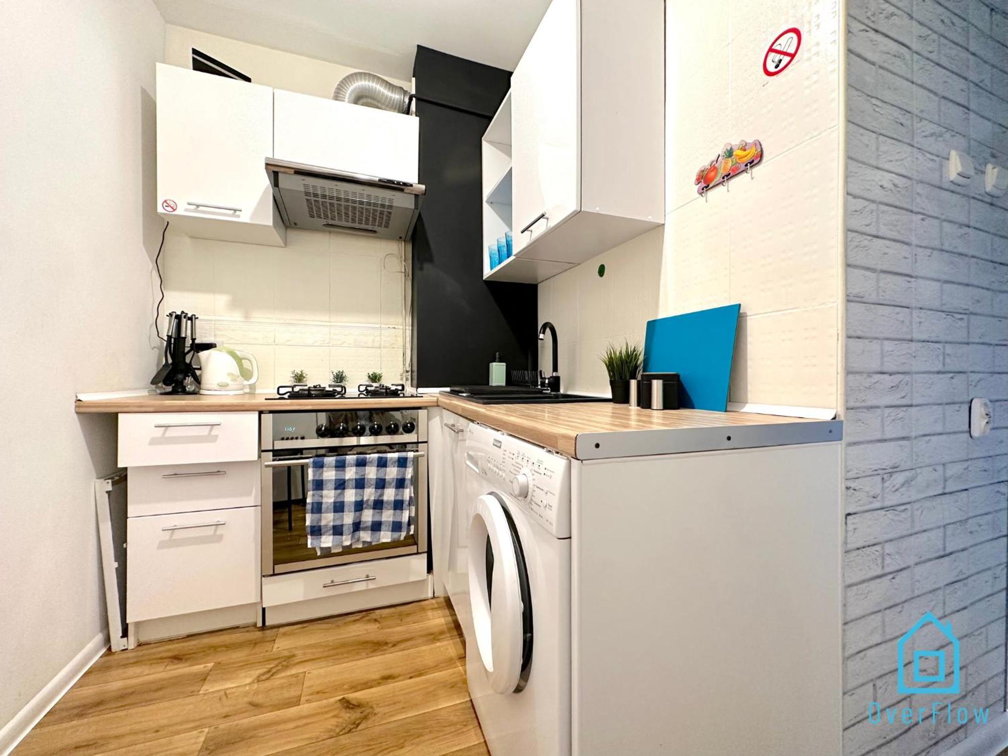 World - 10 Minutes To Old Town & Seaside Habitación en casa particular Gdansk